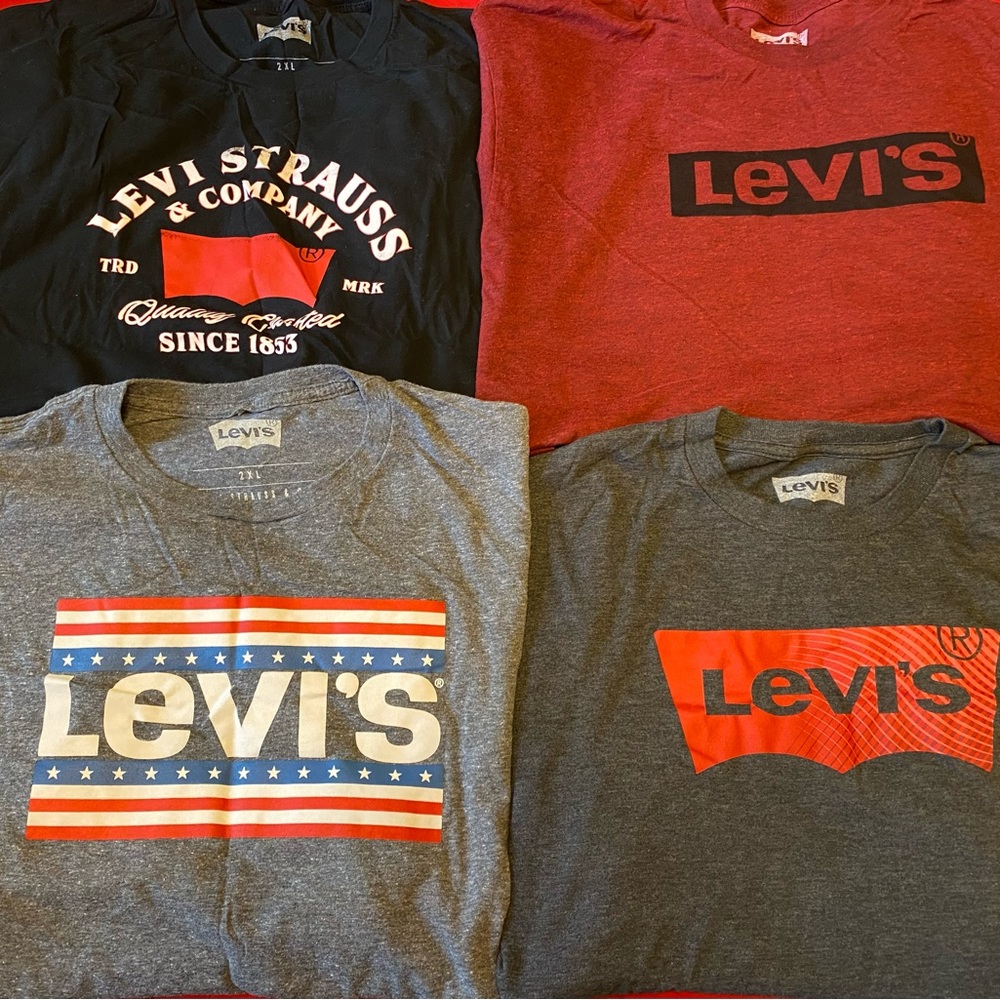 COPY - Levi’s T shirts 4 units